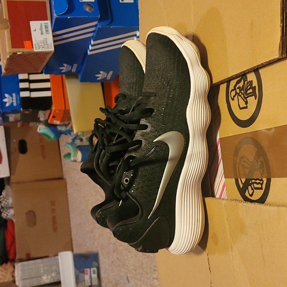 Nike Hyperdunk Low - image 1